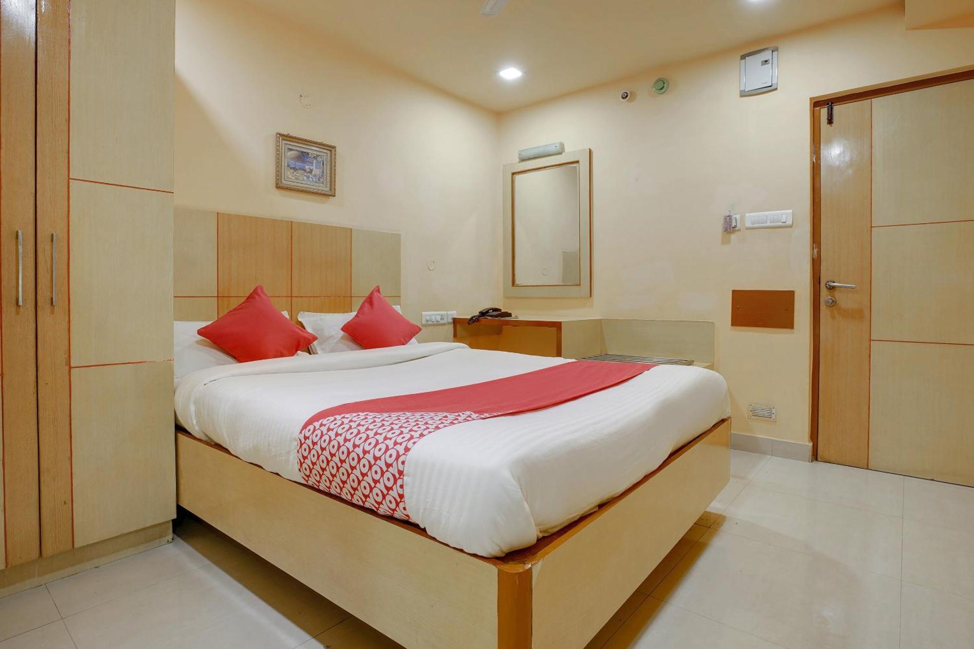 Hotel O Shanta Residency Lodge Sururnagar Exterior photo