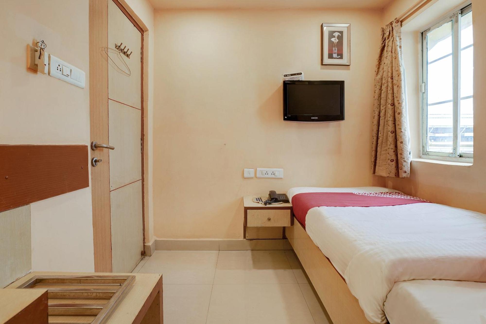 Hotel O Shanta Residency Lodge Sururnagar Exterior photo